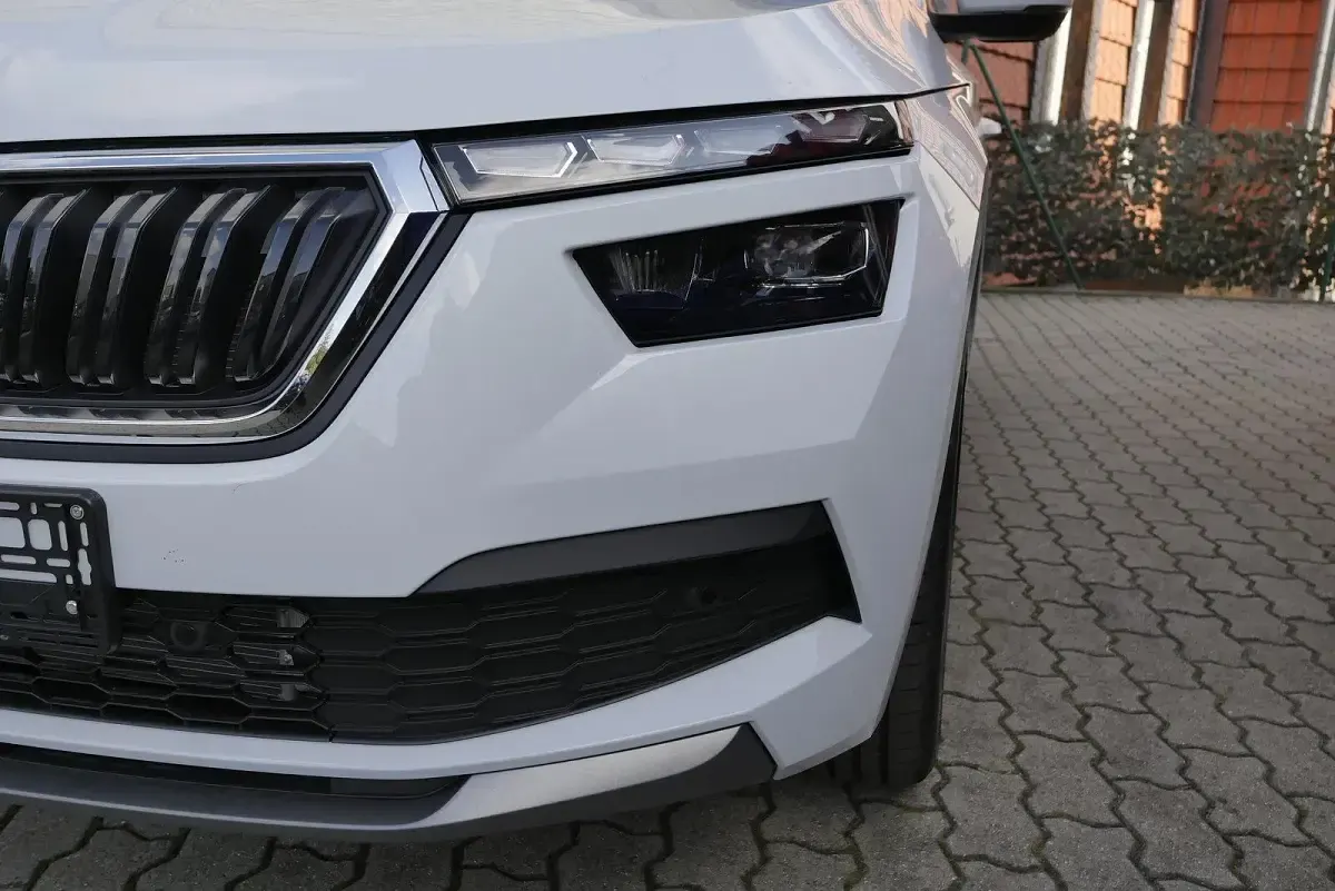 Gebraucht Skoda Kamiq Style 116 PS (85 kW) 2019 Moonweiß perleffekt SUV