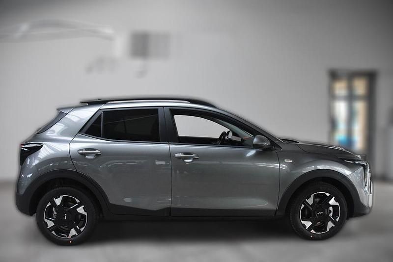 Neu Kia Stonic 101 PS (74 kW) 2026 Grau metallic SUV