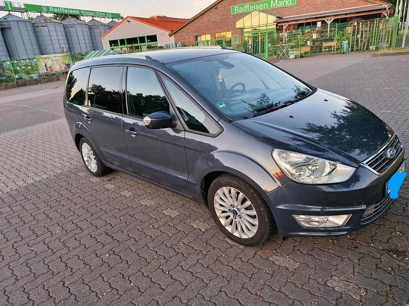Gebraucht Ford Galaxy Titanium 163 PS (119 kW) 2014 Grau Van / Kleinbus