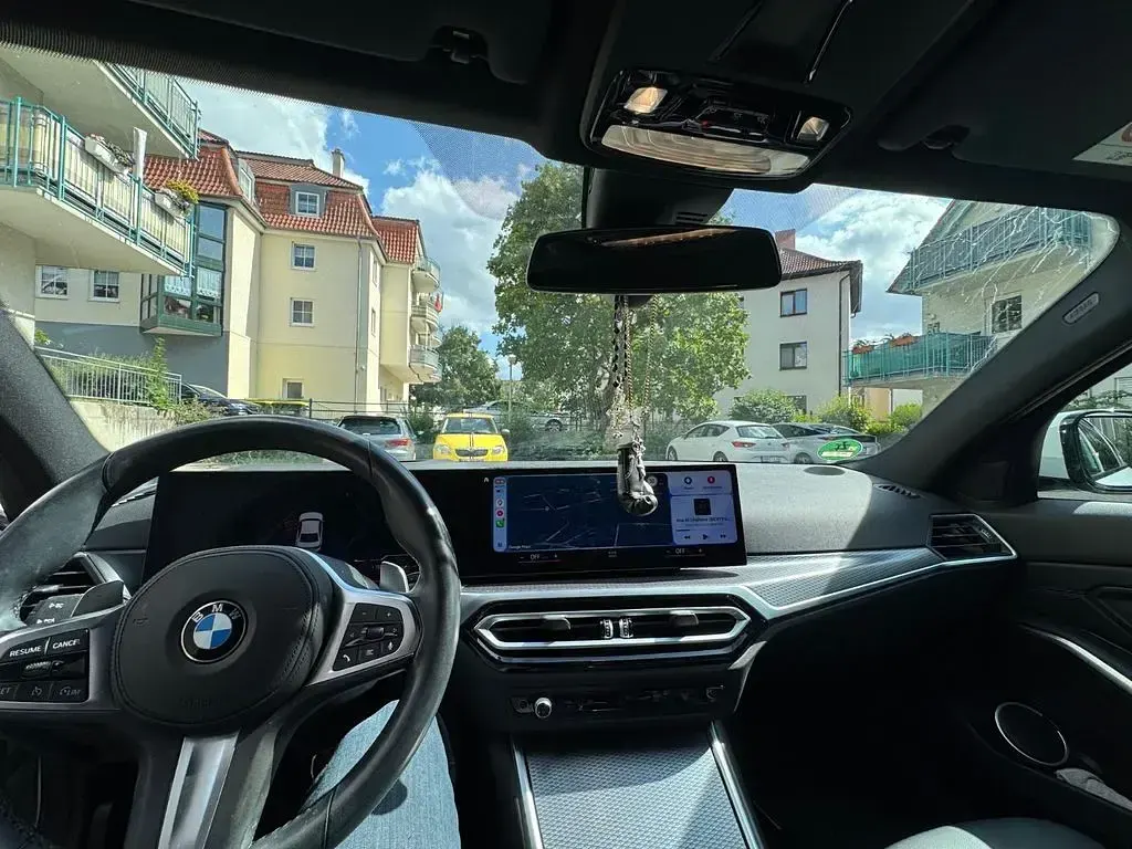 Gebraucht BMW 320 Performance 184 PS (135 kW) 2024 Weiß Limousine