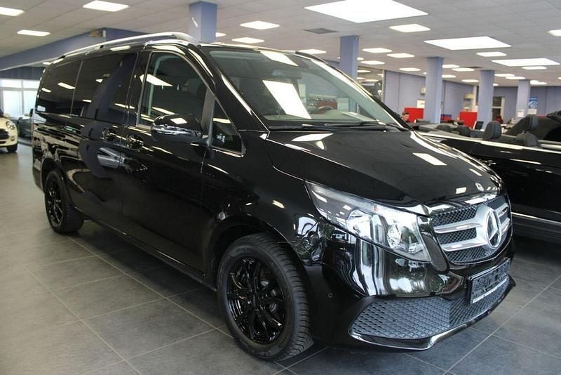 Schwarz Gebraucht 2020 Mercedes V250 Edition Van / Kleinbus | 42.980 € (Superpreis) - Bild 1/4