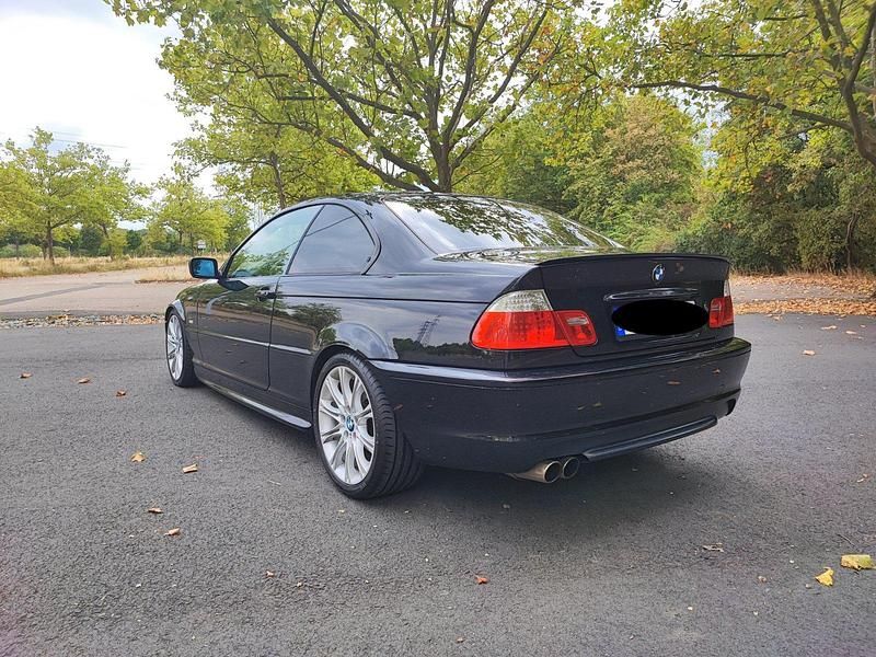 Gebraucht BMW 318 M Sport 143 PS (105 kW) 2002 Schwarz Coupé