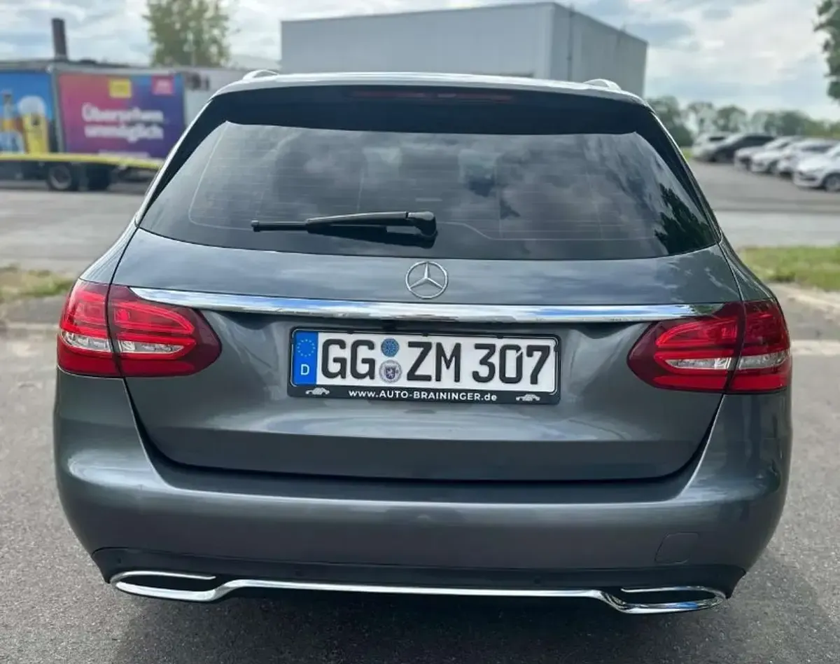 Gebraucht Mercedes C220 Avantgarde 170 PS (125 kW) 2017 Grau Kombi