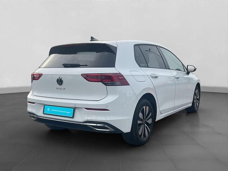 Gebraucht VW Golf VIII Move 116 PS (85 kW) 2024 Weiß Limousine