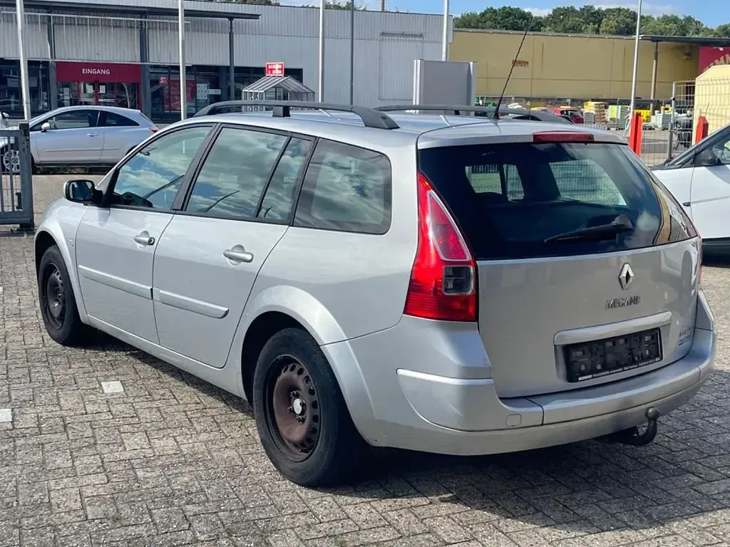 Gebraucht Renault Mégane II Avantage 111 PS (81 kW) 2007 Grau Limousine