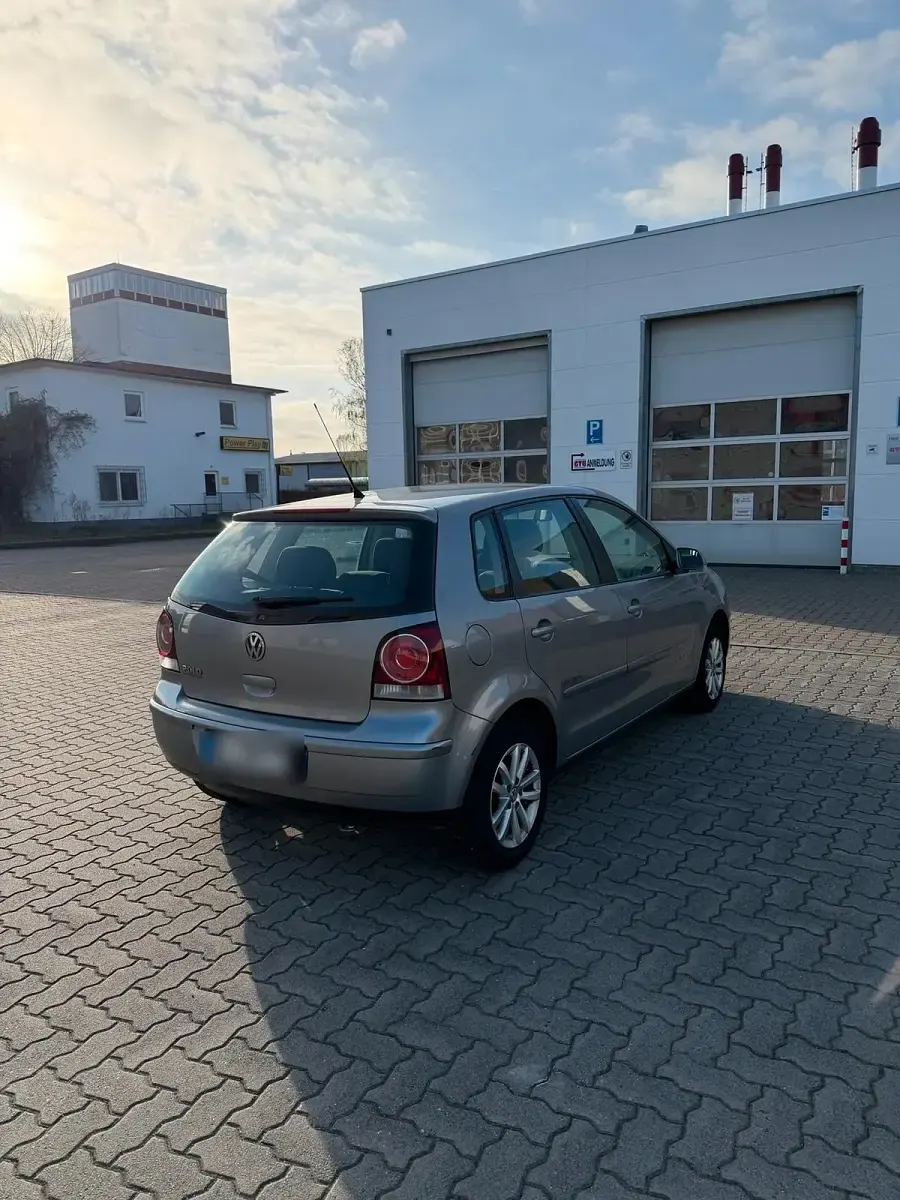Gebraucht VW Polo 69 PS (50 kW) 2008 Grau Kleinwagen