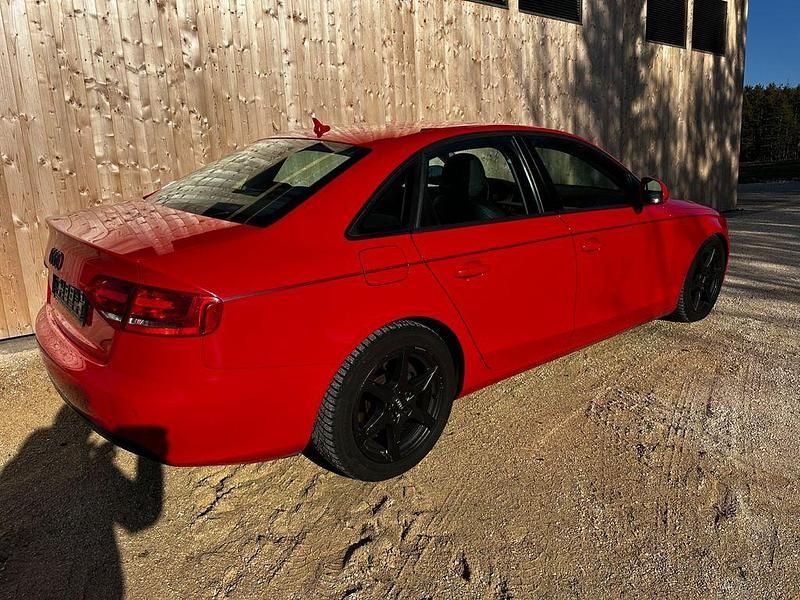 Gebraucht Audi A4 Sport 170 PS (125 kW) 2008 Rot Limousine