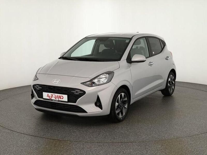 Neu Hyundai i10 63 PS (46 kW) 2025 Grau Kleinwagen