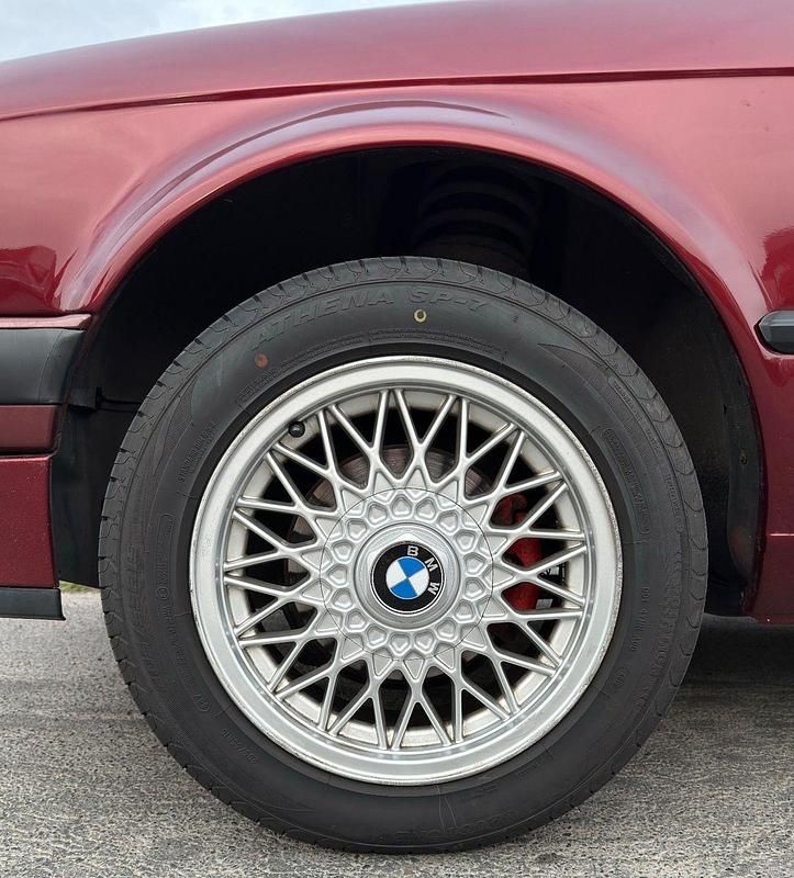 Gebraucht BMW 316 102 PS (75 kW) 1990 Rot Coupé