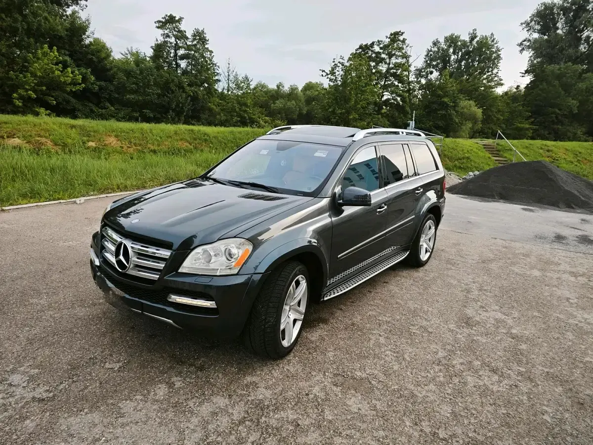Gebraucht Mercedes GL550 388 PS (285 kW) 2012 Grau SUV