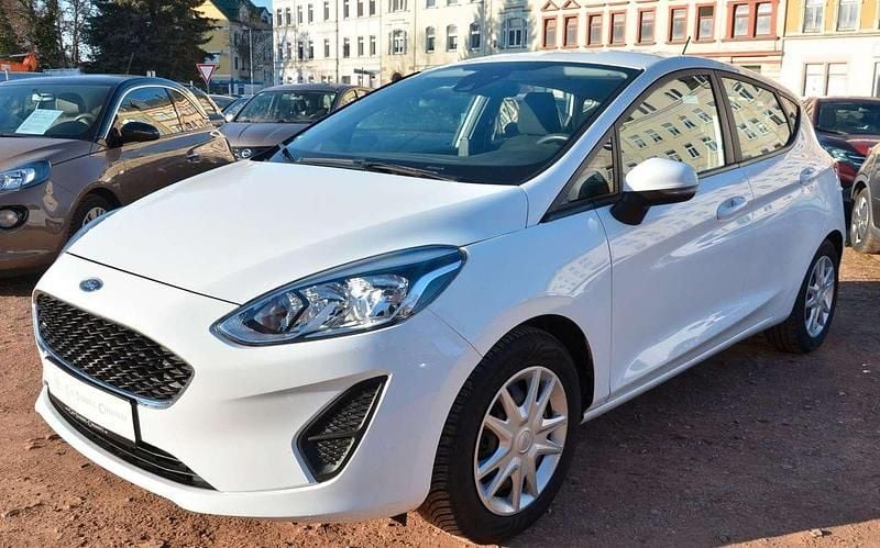 Gebraucht Ford Fiesta Trend 86 PS (63 kW) 2018 Weiß Kleinwagen