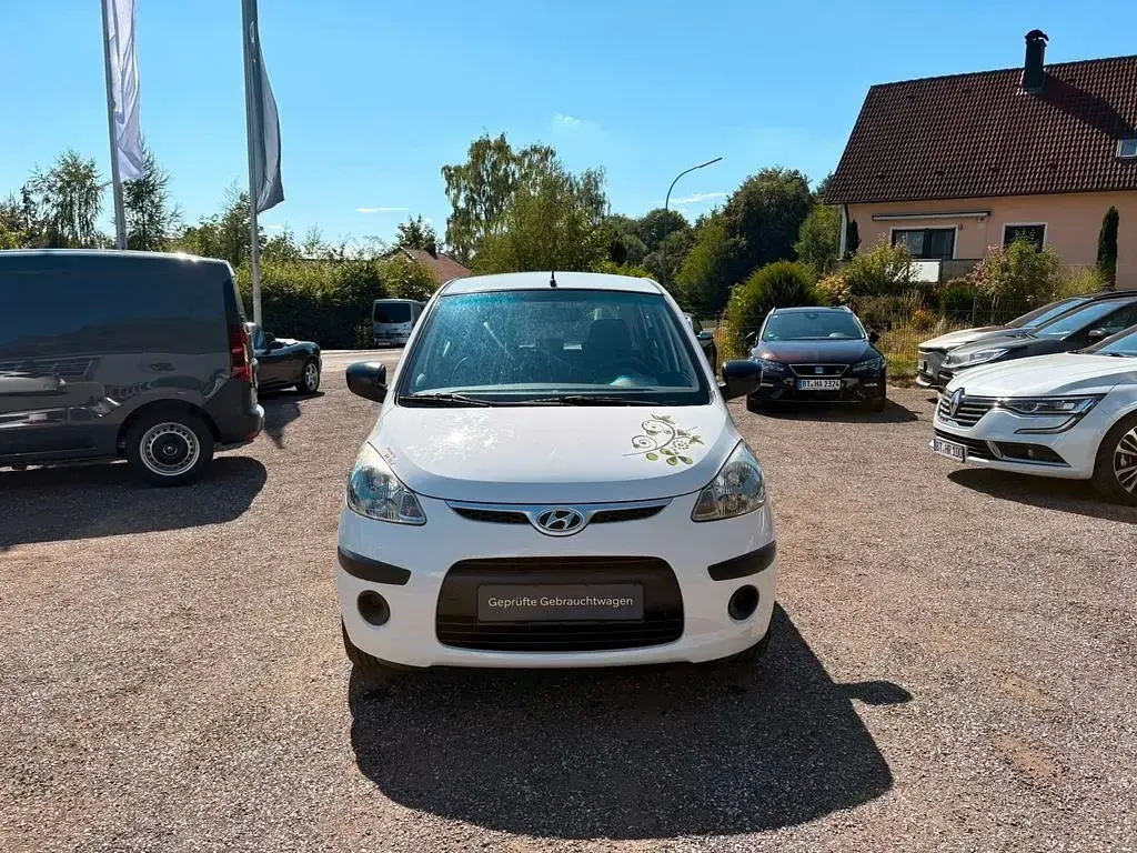 Gebraucht Hyundai i10 Edition 67 PS (49 kW) 2011 Weiß Kleinwagen