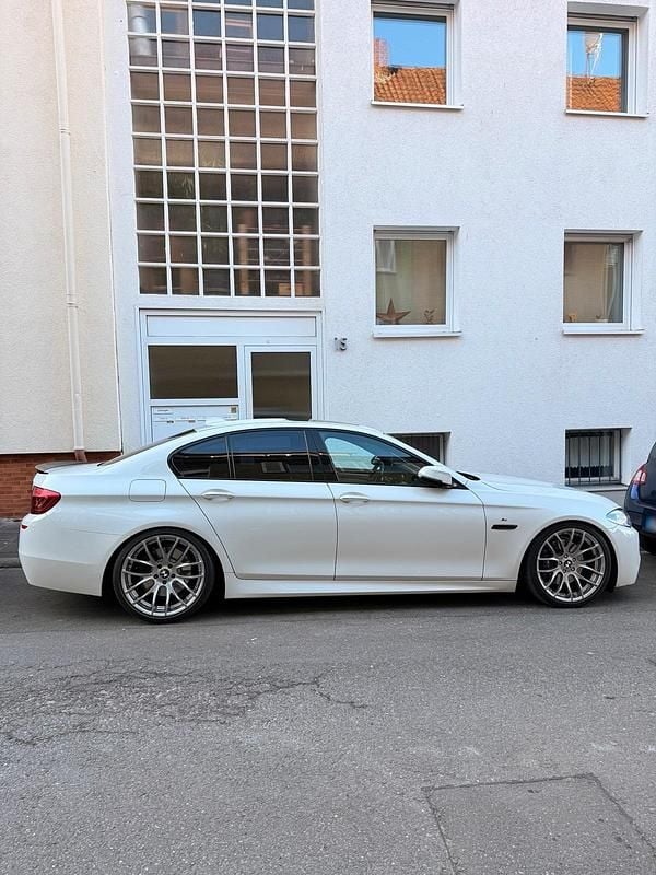 Gebraucht BMW 530 M Performance 288 PS (211 kW) 2016 Weiß Limousine