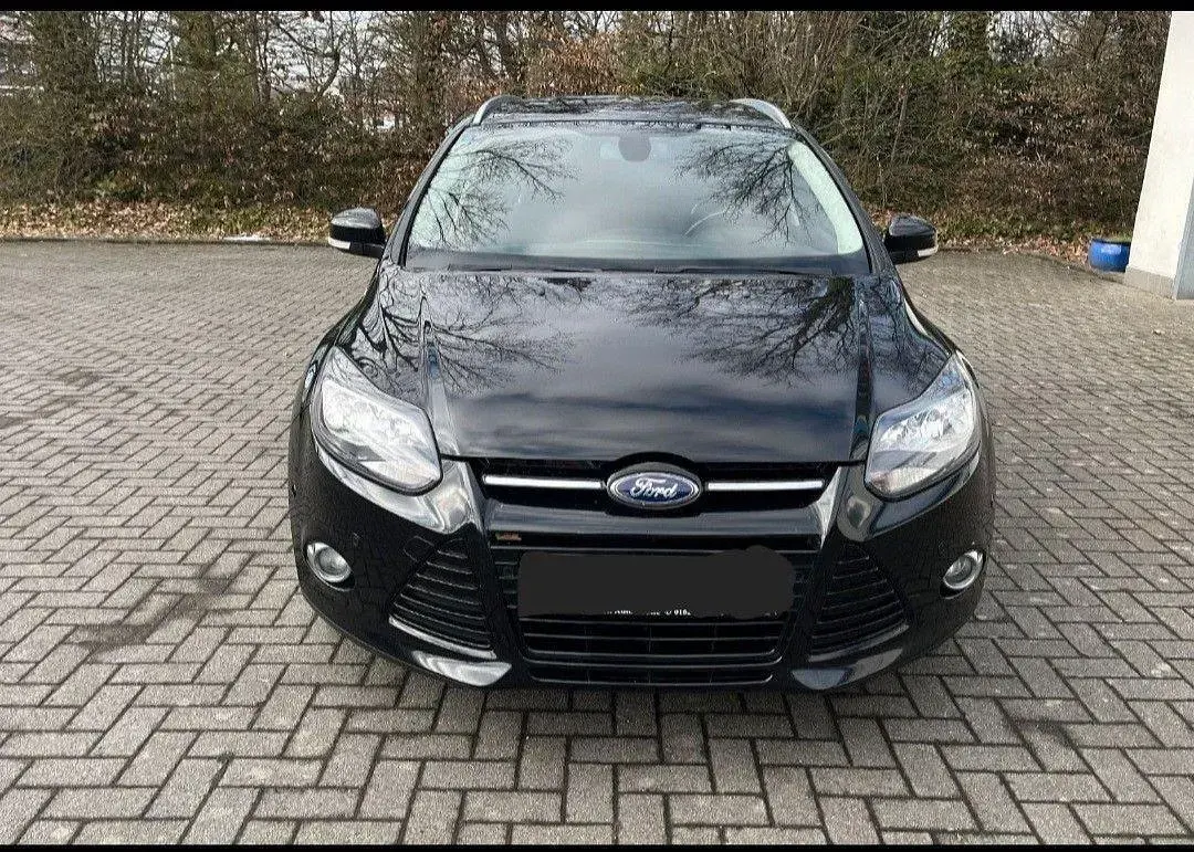 Gebraucht Ford Focus SYNC Edition 140 PS (102 kW) 2014 Schwarz Kombi