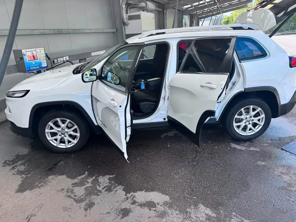 Gebraucht Jeep Cherokee 140 PS (102 kW) 2015 Weiß SUV