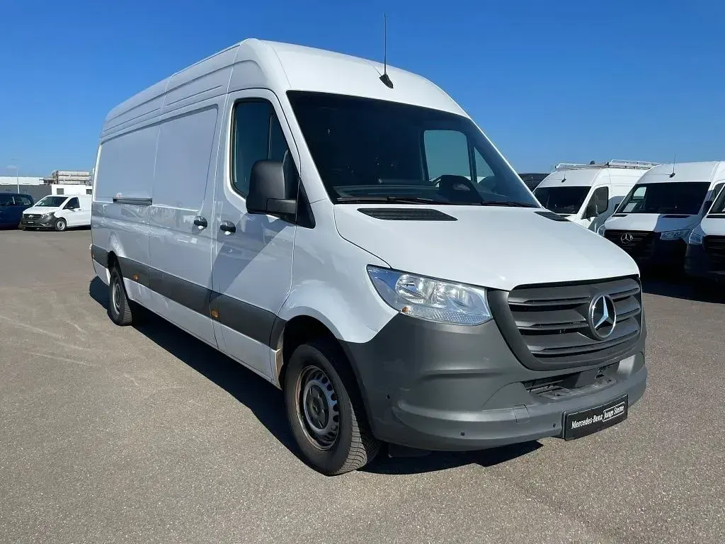 Gebraucht Mercedes Sprinter 170 PS (125 kW) 2025 Weiß Van
