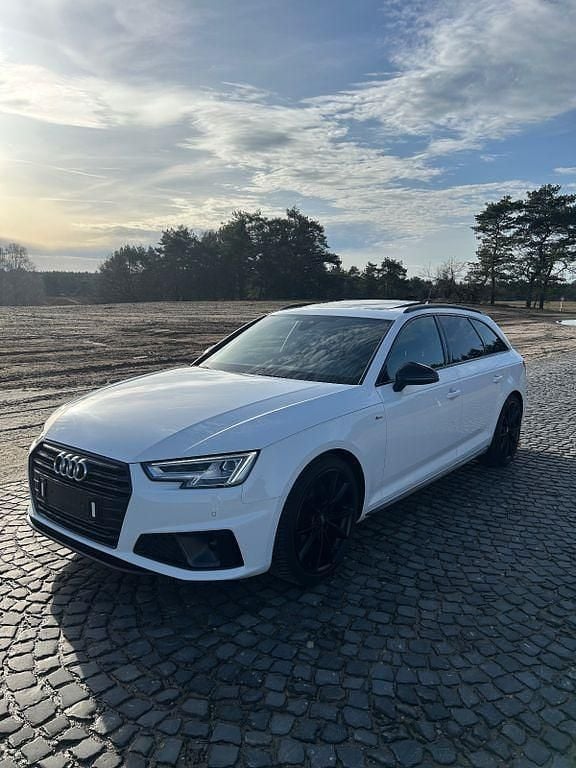 Weiß Gebraucht 2019 Audi A4 S-Line Kombi | 22.999 € (Guter Preis) - Bild 1/4