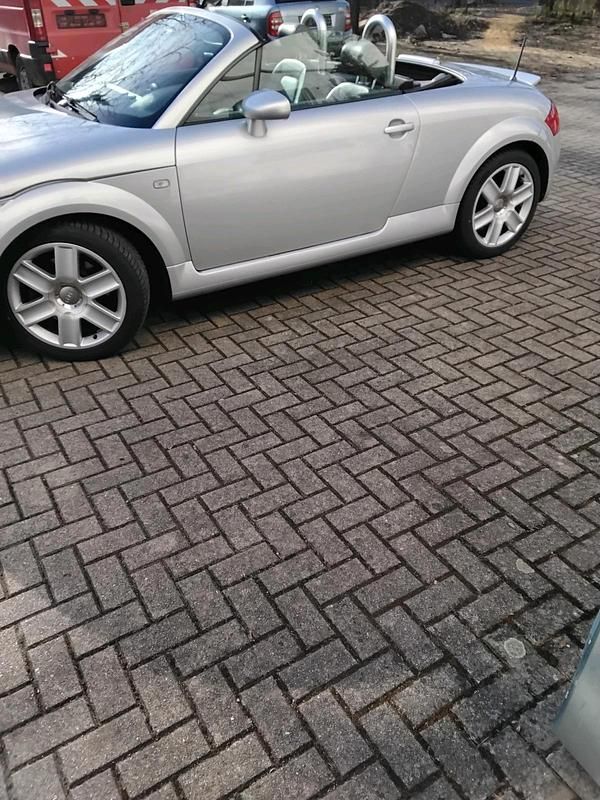 Gebraucht Audi TT Roadster 179 PS (131 kW) 2005 Silber Cabrio
