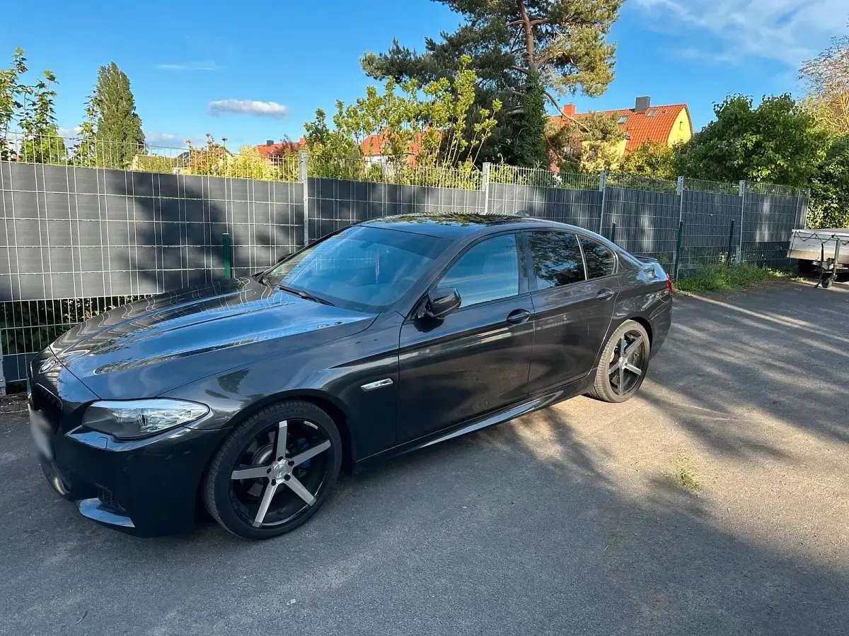Gebraucht BMW 523 204 PS (150 kW) 2010 Schwarz Limousine
