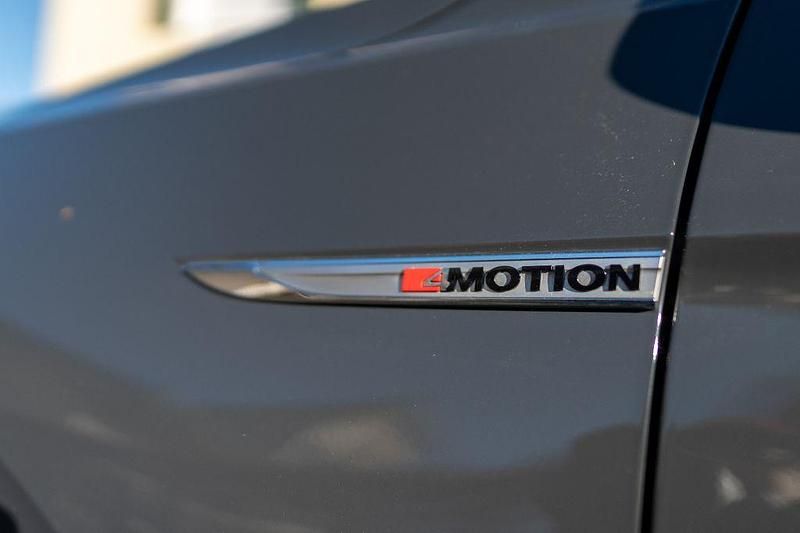 Gebraucht VW Passat 190 PS (139 kW) 2018 Grau Kombi