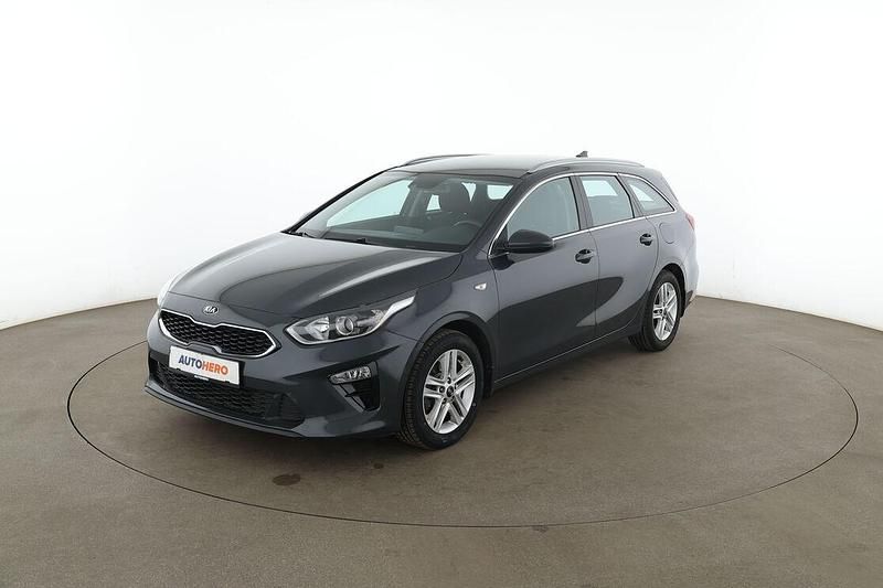Używany Kia Ceed Vision 2021 Czarny Hatchback
