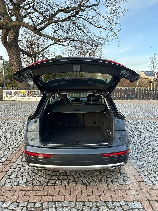 Gebraucht Audi Q5 Sport 190 PS (139 kW) 2017 Grau SUV