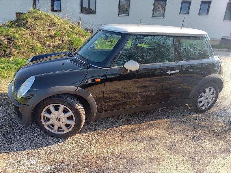 Second-hand Mini Cooper 115 CP (84 kW) 2002 Negru Hatchback