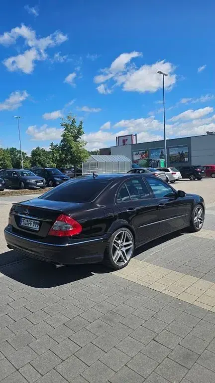 Gebraucht Mercedes E350 AMG 272 PS (200 kW) 2007 Schwarz Limousine