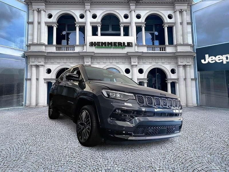 Neu Jeep Compass Summit 131 PS (96 kW) 2025 Solid black SUV