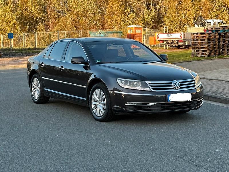 Grau Gebraucht 2011 VW Phaeton Limousine | 4.800 € (Superpreis) - Bild 1/4