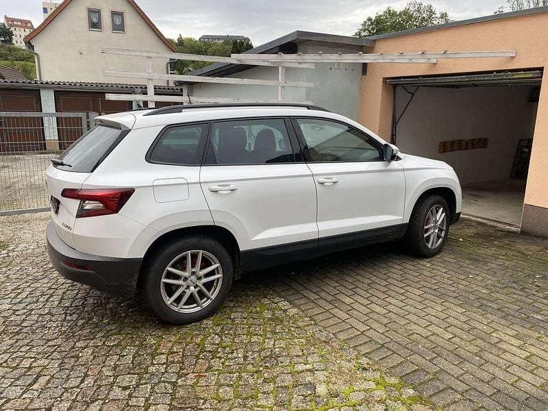 Gebraucht Skoda Karoq 150 PS (110 kW) 2018 Weiß SUV