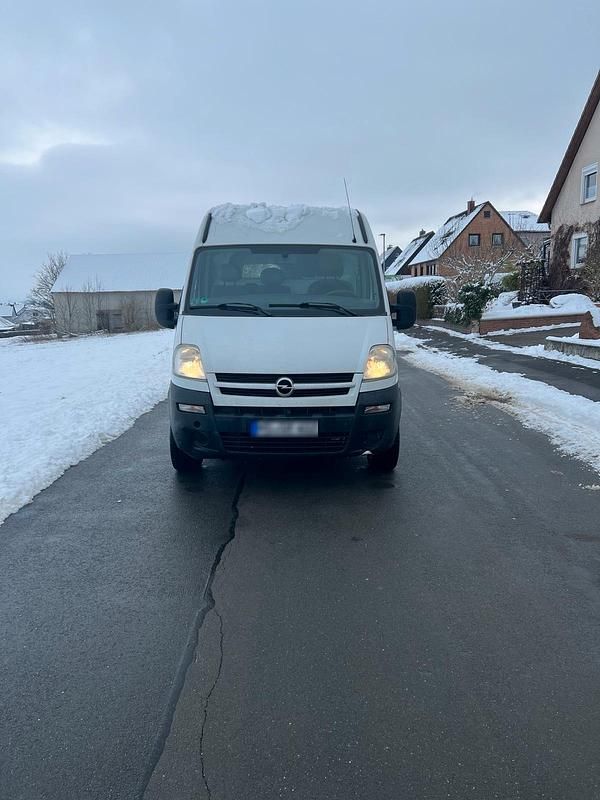 Gebraucht Opel Movano 120 PS (88 kW) 2010 Weiß Van / Kleinbus