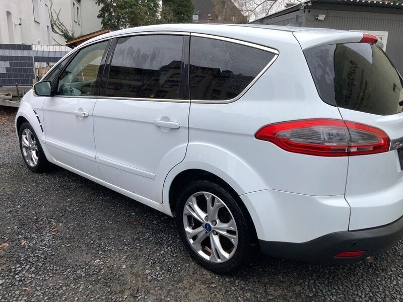 Gebraucht Ford S-MAX Titanium 163 PS (119 kW) 2011 Weiß Van / Kleinbus