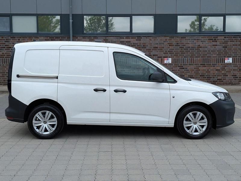 Gebraucht VW Caddy 102 PS (75 kW) 2022 Weiß Van / Kleinbus