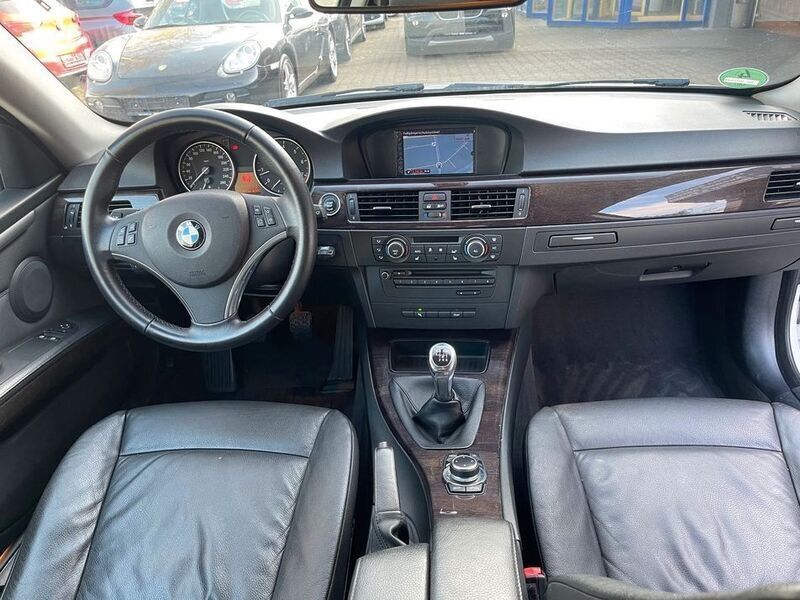 Gebraucht BMW 320 Sport Line 170 PS (125 kW) 2013 Weiß Coupé