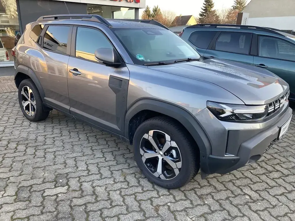 Używany Dacia Duster Journey 131 KM (96 kW) 2024 Szary SUV