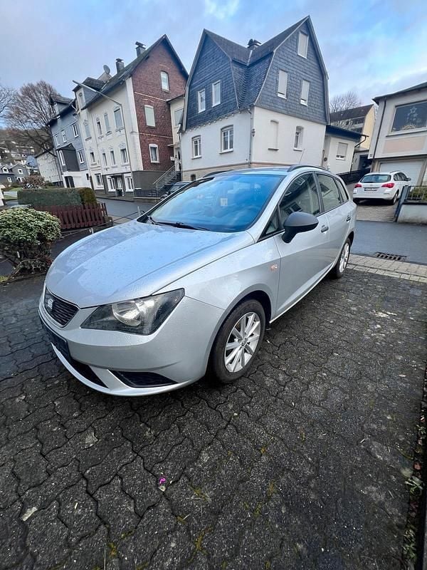 Silber Gebraucht 2013 Seat Ibiza ST Kombi | 4.700 € (Guter Preis) - Bild 1/4
