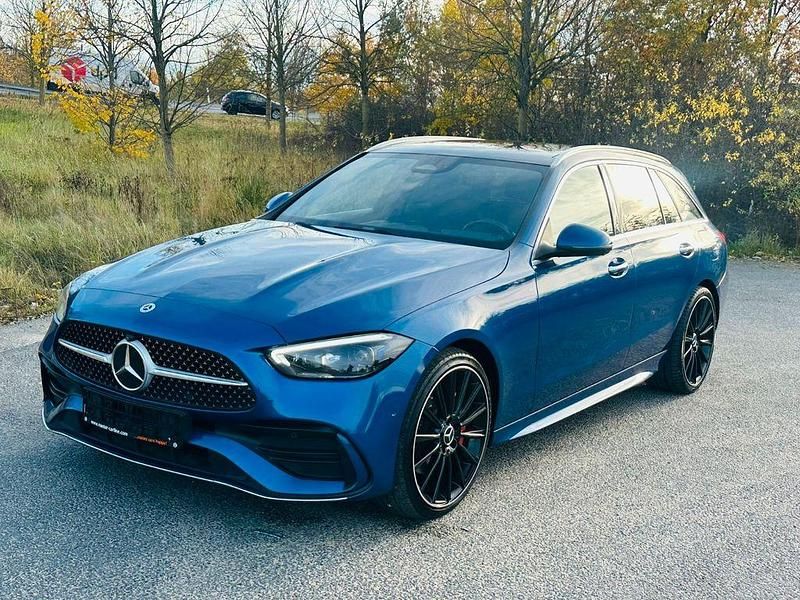 Blau Gebraucht 2022 Mercedes E300 AMG line Kombi | 29.900 € (Fairer Preis) - Bild 1/4