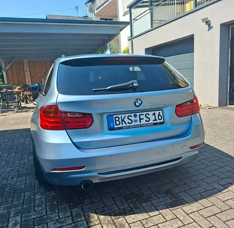Gebraucht BMW 318 Shadowline 143 PS (105 kW) 2014 Blau Kombi