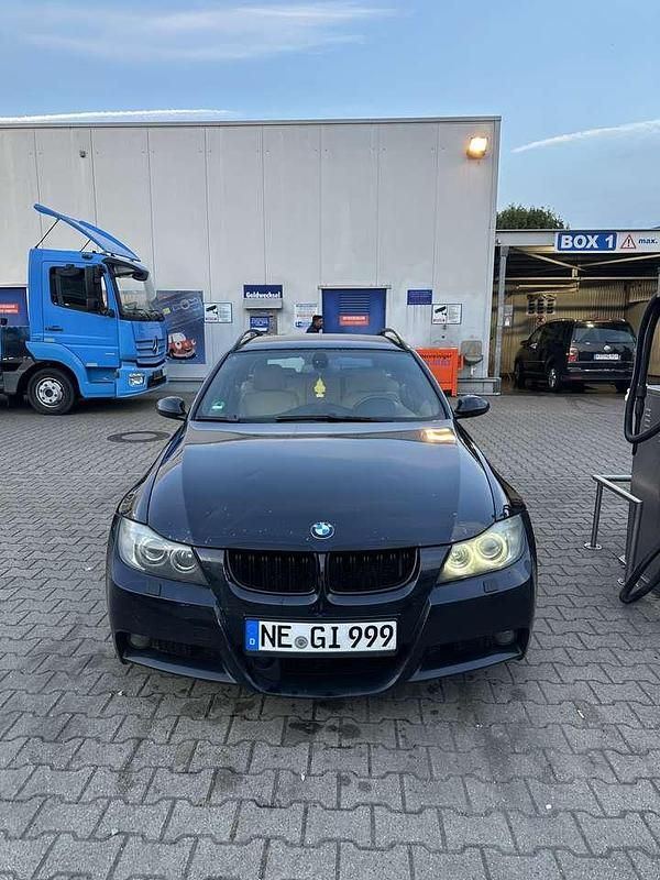Gebraucht 2007 BMW 330 Kombi | 9.000 € - Bild 1/4