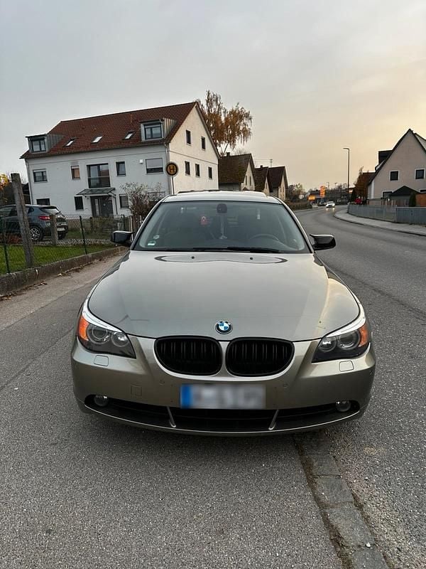 Gebraucht BMW 530 218 PS (160 kW) 2004 Beige Limousine