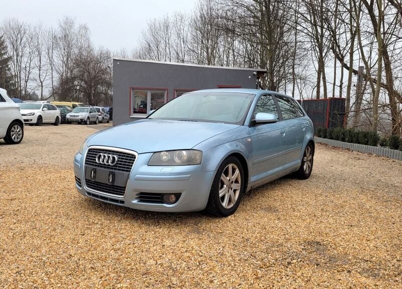 Blau Gebraucht 2006 Audi A3 Sportback Ambiente Limousine | 2.280 € (Superpreis) - Bild 1/4