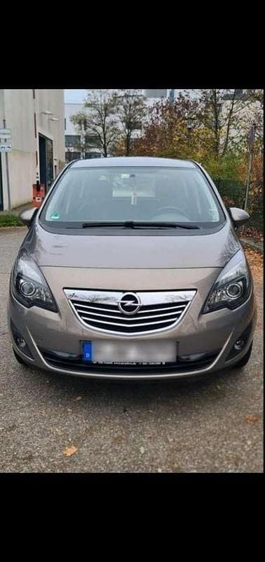 Gebraucht Opel Meriva 95 PS (69 kW) 2012 Silber Van / Kleinbus