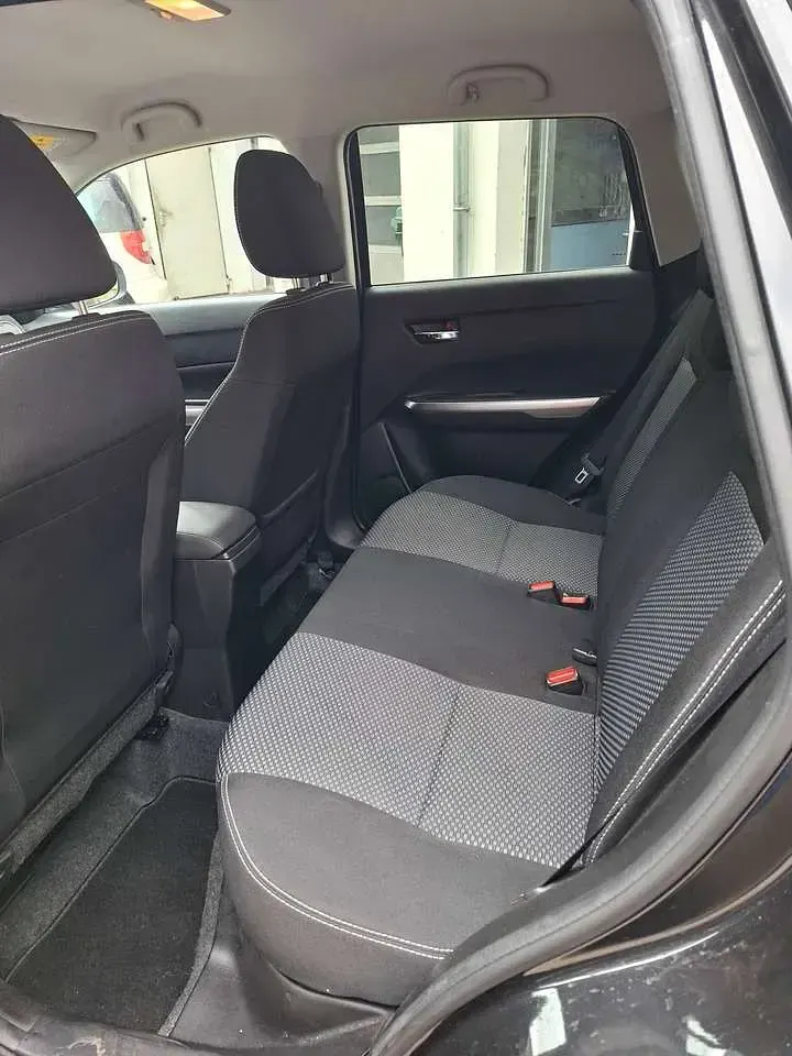 Gebraucht Suzuki Vitara Comfort 129 PS (94 kW) 2020 Schwarz SUV