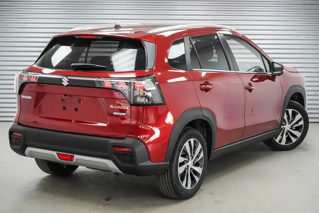 Gebraucht Suzuki SX4 S-Cross Comfort+ 129 PS (94 kW) 2024 Energetic rot metallic (zq5) SUV