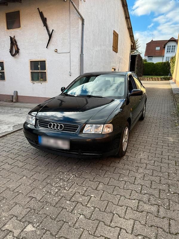 Schwarz Gebraucht 1999 Audi A3 Kleinwagen | 1.650 € (Fairer Preis) - Bild 1/4