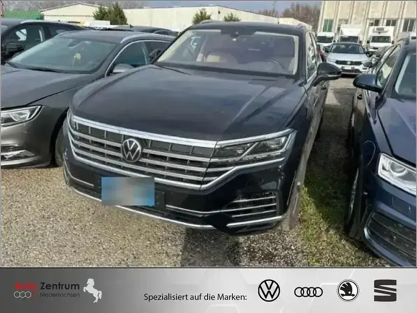 Gebraucht VW Touareg Atmosphere 340 PS (250 kW) 2023 Grenadilla black metallic SUV