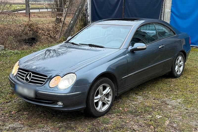Blau Gebraucht 2002 Mercedes CLK320 Coupé | 2.790 € (Fairer Preis) - Bild 1/4