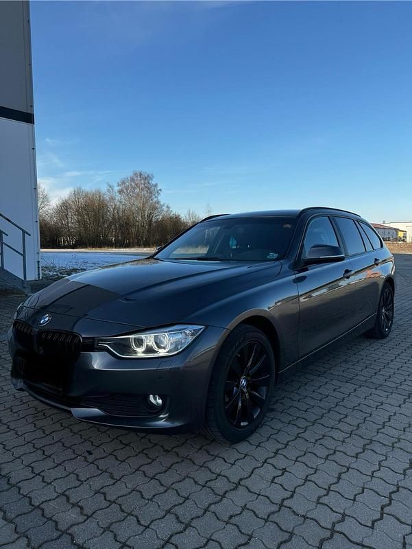 Gebraucht BMW 320 184 PS (135 kW) 2014 Grau Kombi
