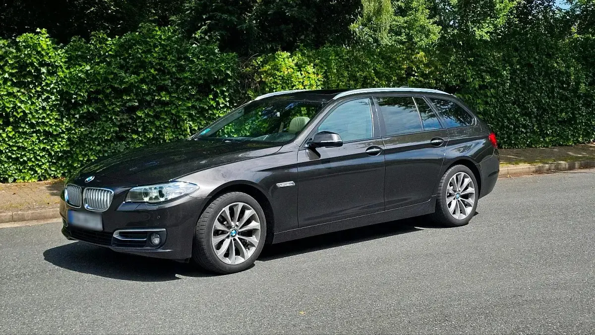 Gebraucht BMW 530 Comfort Edition 258 PS (189 kW) 2013 Grau Kombi